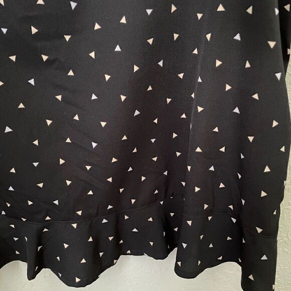 Abound Sleeveless Blouse with Button Open Back Size Medium - Picture 10 of 10